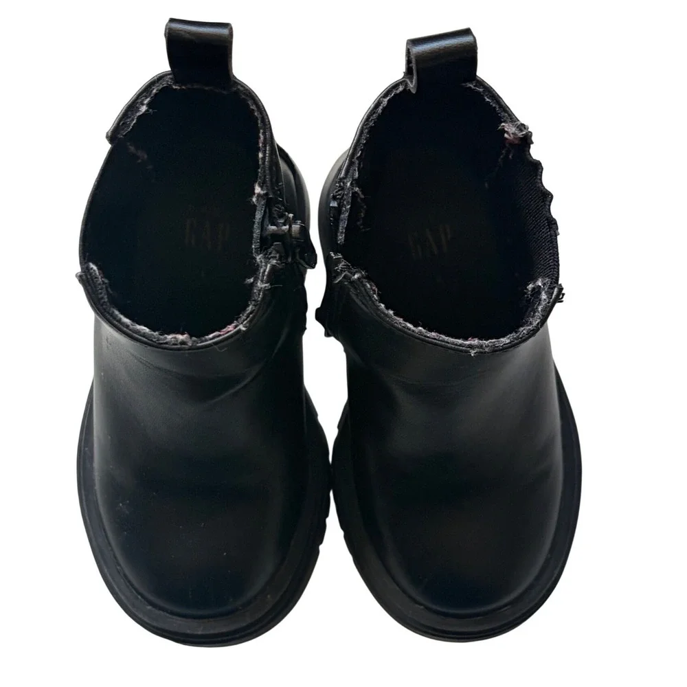 Baby Gap Kids Black Faux Leather Chelsea Lug Sole‎ Boots Size 5 Zipper Side